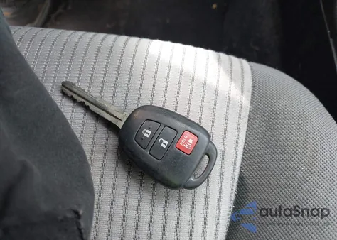 2014 Toyota Rav4 Le z USA, uszkodzony, nr VIN 2T3BFREV1EW208777